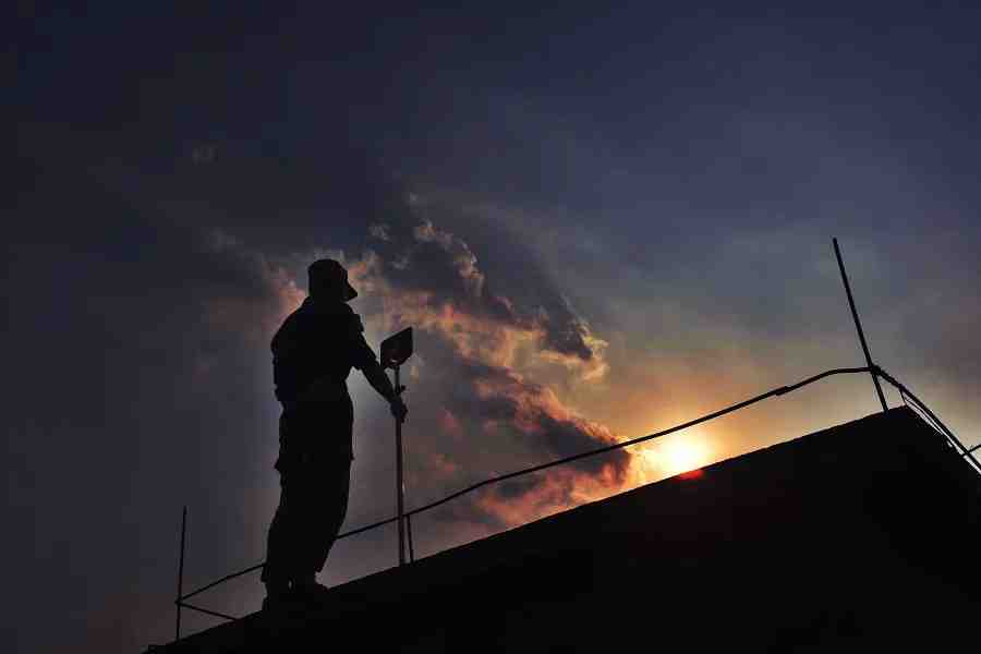 【夜读 · 散文】轮战十五个日夜