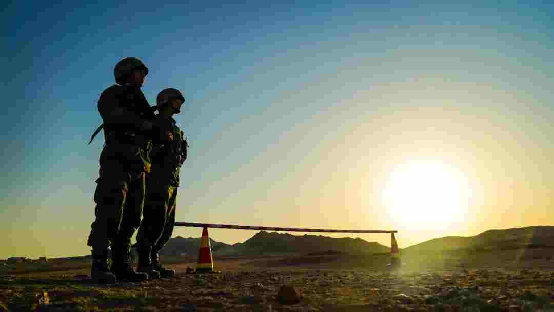 【夜读 · 散文】轮战十五个日夜