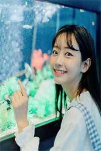活成前任白月光后，她桃花朵朵开