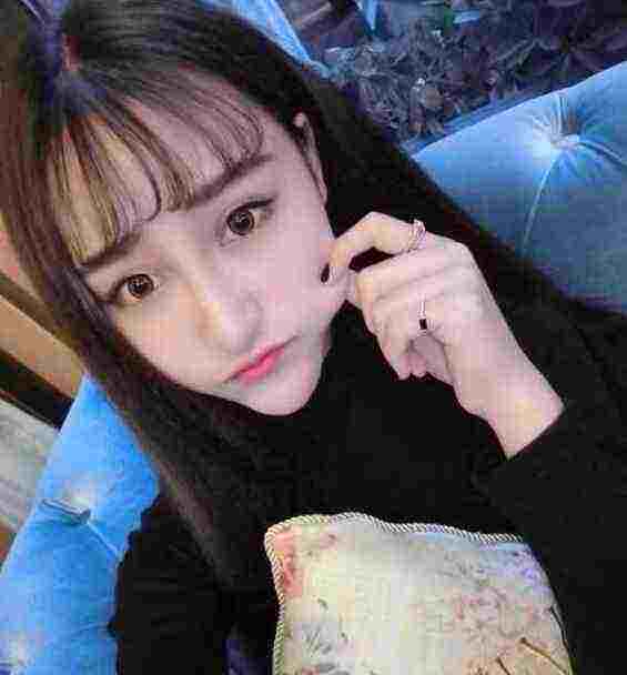 八载青楼笼，花魁她逃了