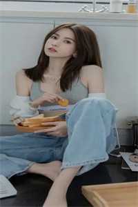 通房娇妾，疯批世子囚她上瘾